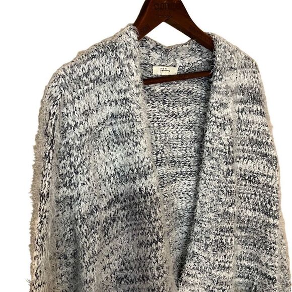 Peyton Primrose Open Front Fuzzy Sweater - Picture 3 of 9